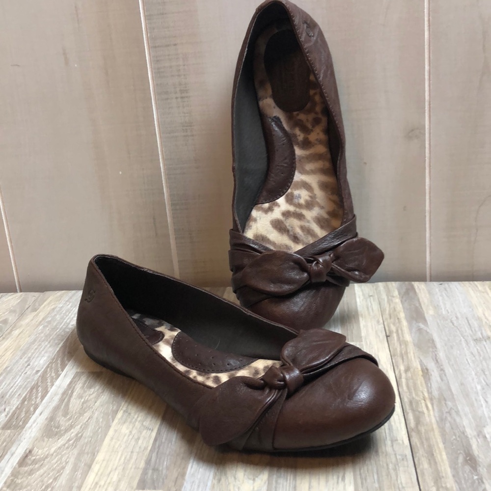 Born size 8 women’s leather flats